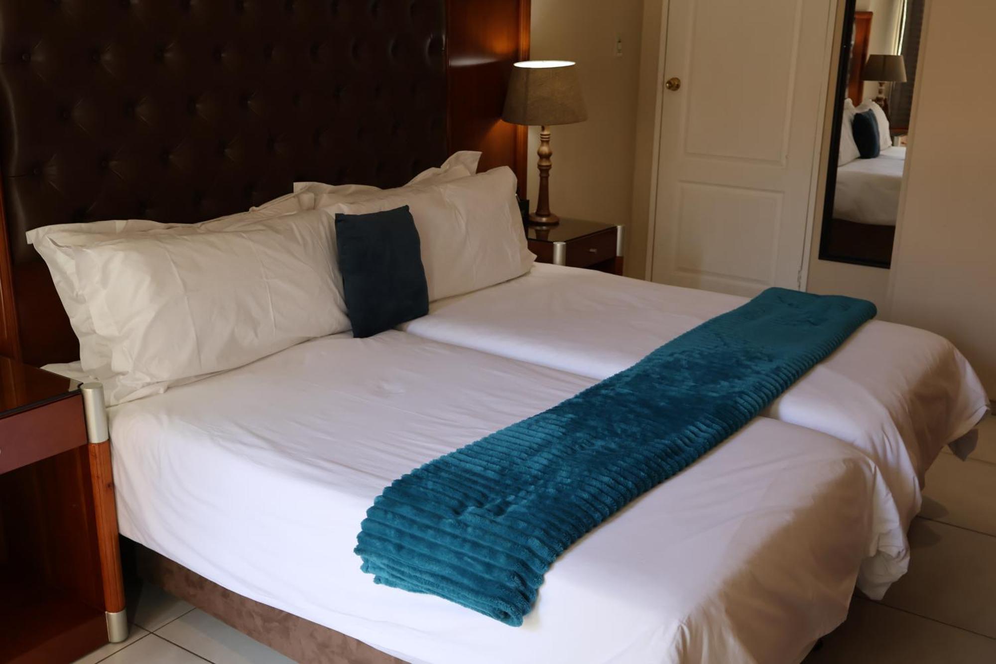 Airport Gardens Boutique Hotel Boksburg Extérieur photo