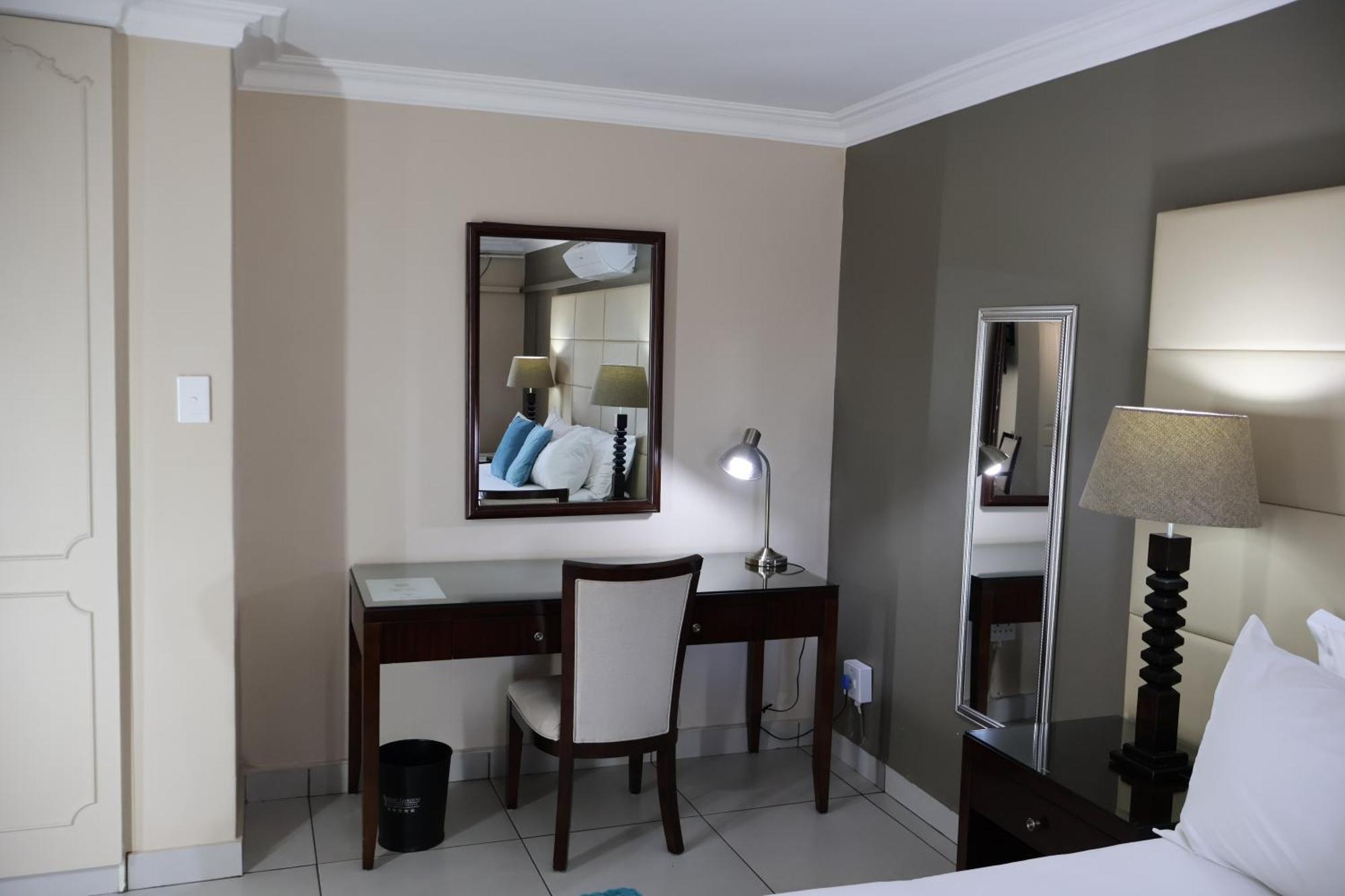 Airport Gardens Boutique Hotel Boksburg Extérieur photo