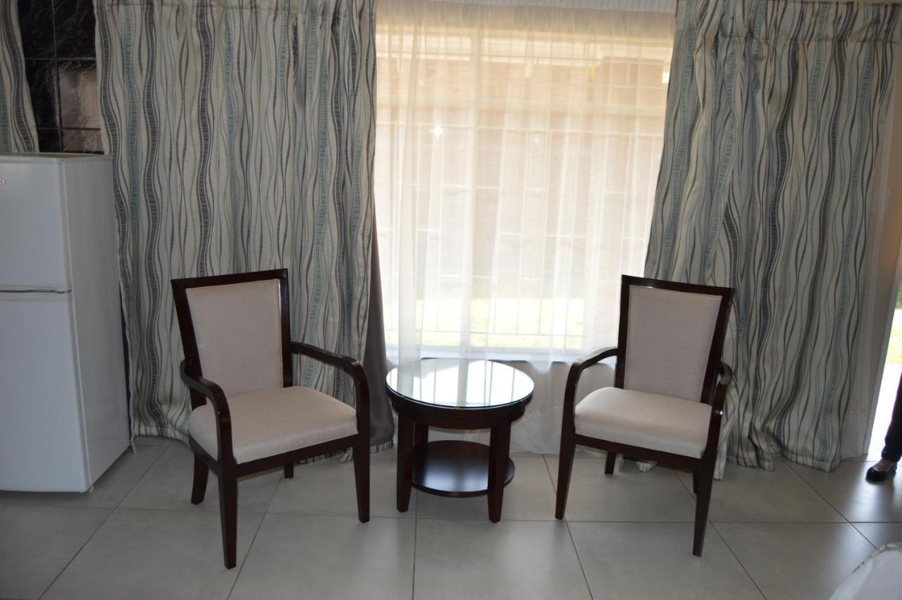 Airport Gardens Boutique Hotel Boksburg Extérieur photo